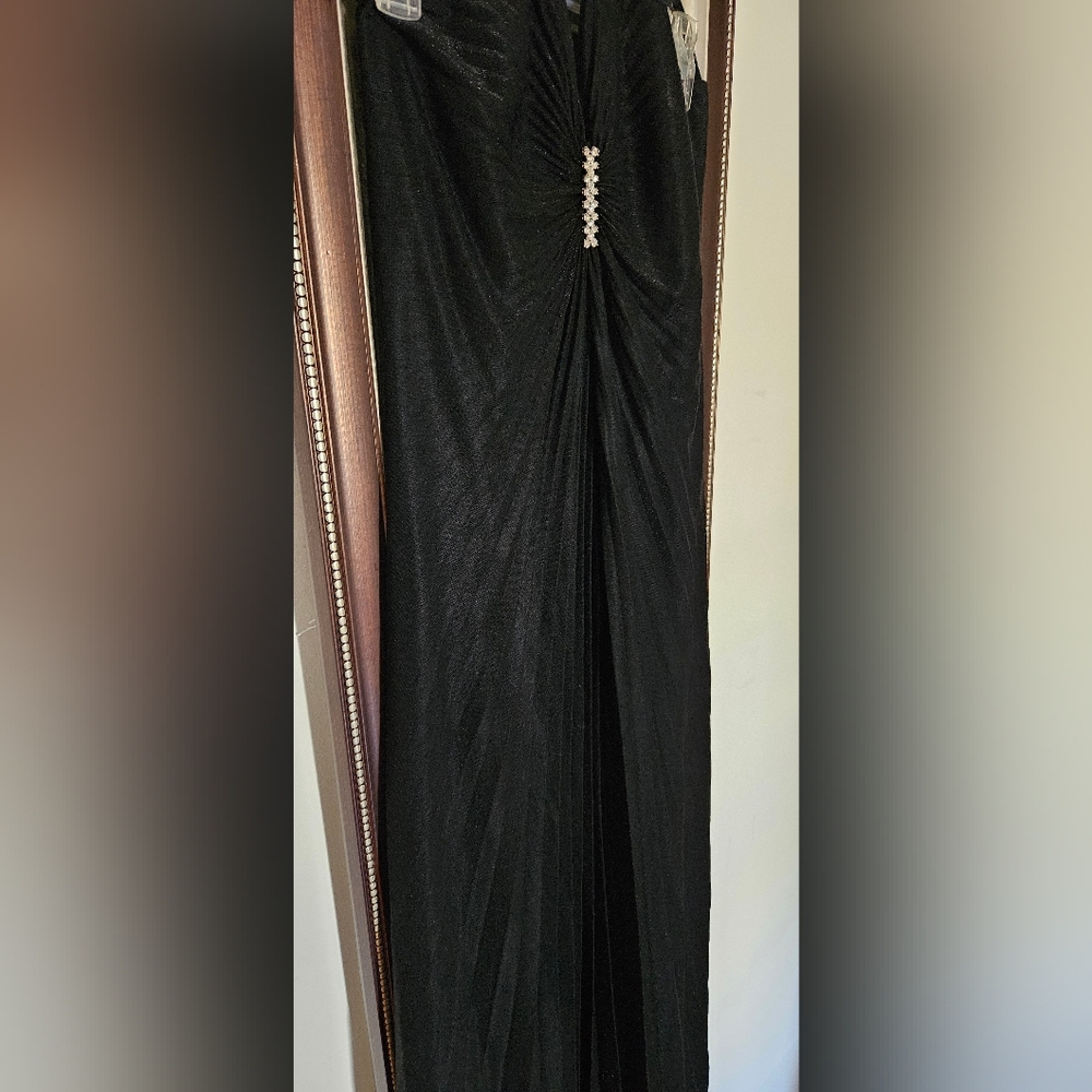 Floor Length Black Classic Halter Formal Dress